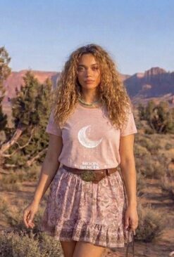 Camiseta Moon Dancer Pink & White